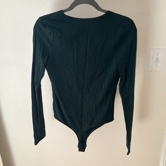Express low-cut bodysuit - Picture 3 of 3